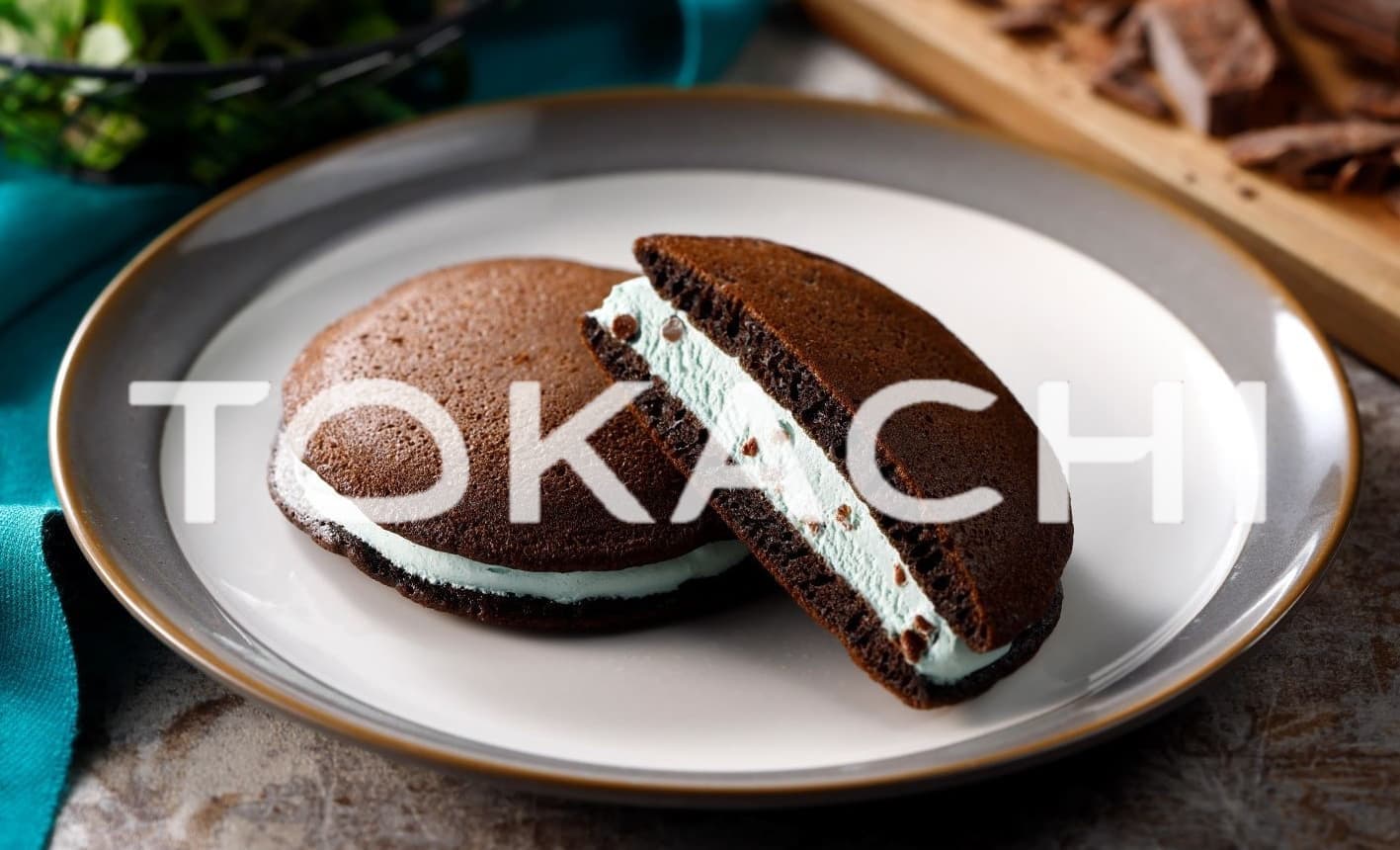 Chocolate mint dorayaki