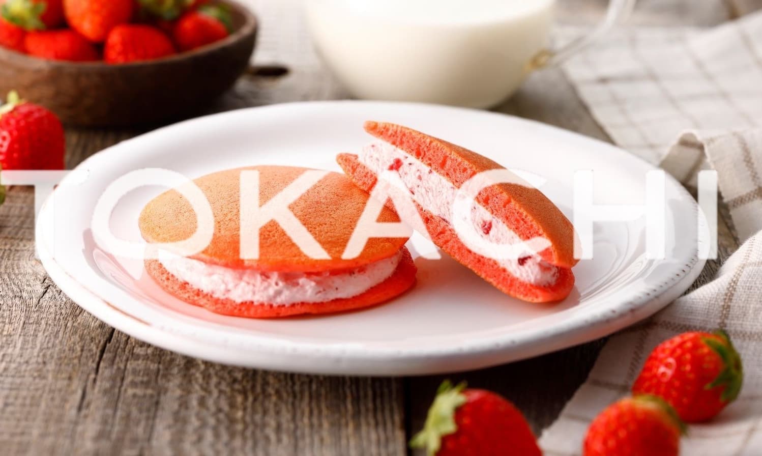 Strawberry cream dorayaki